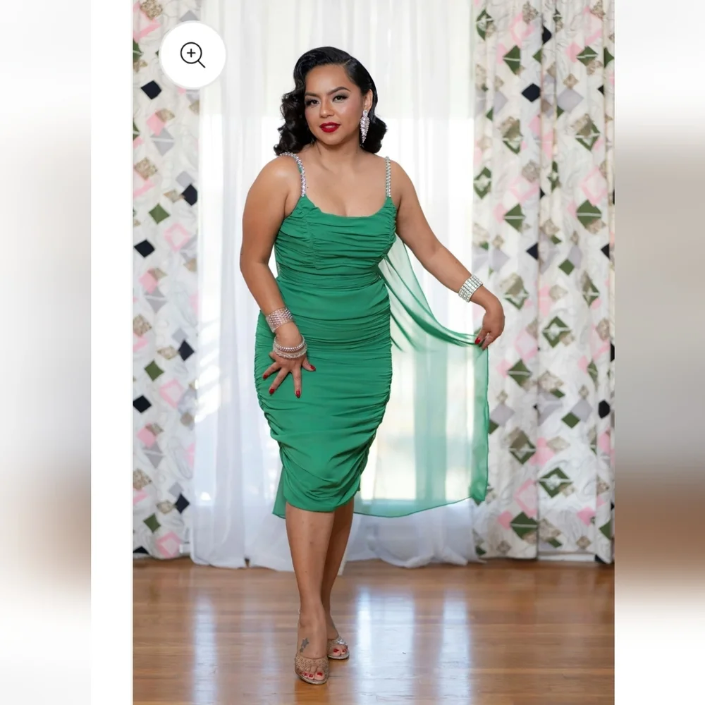 Lady Splendor Chiffon Dream Dress Emerald Green 2X NWT - Picture 1 of 13